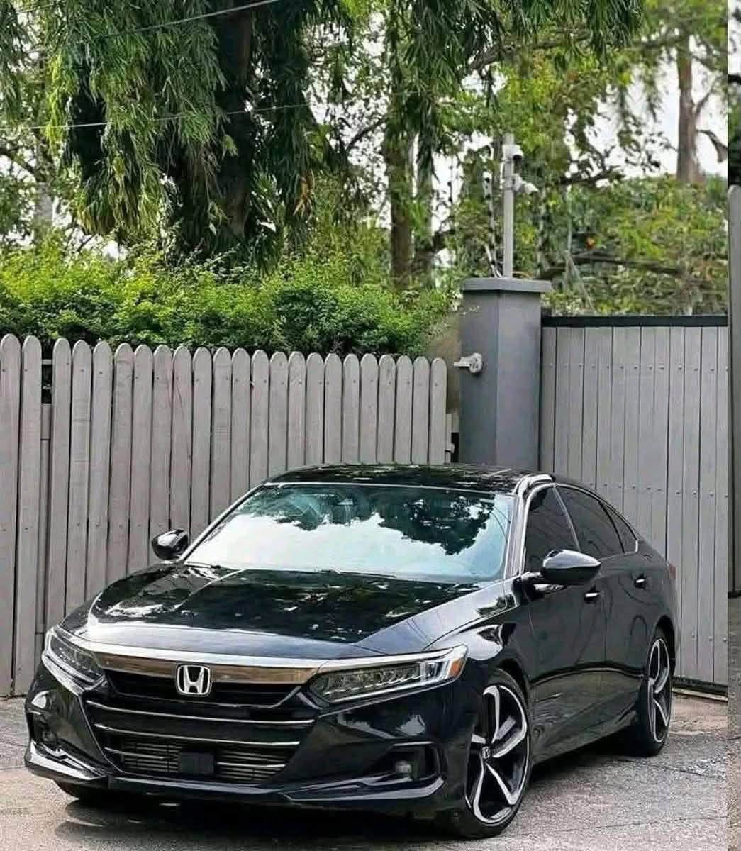 Honda Accord Sport 2.0T