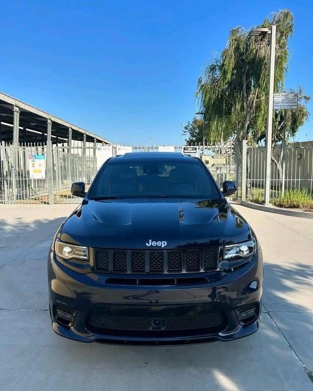 Jeep Grand Cherokee SRT