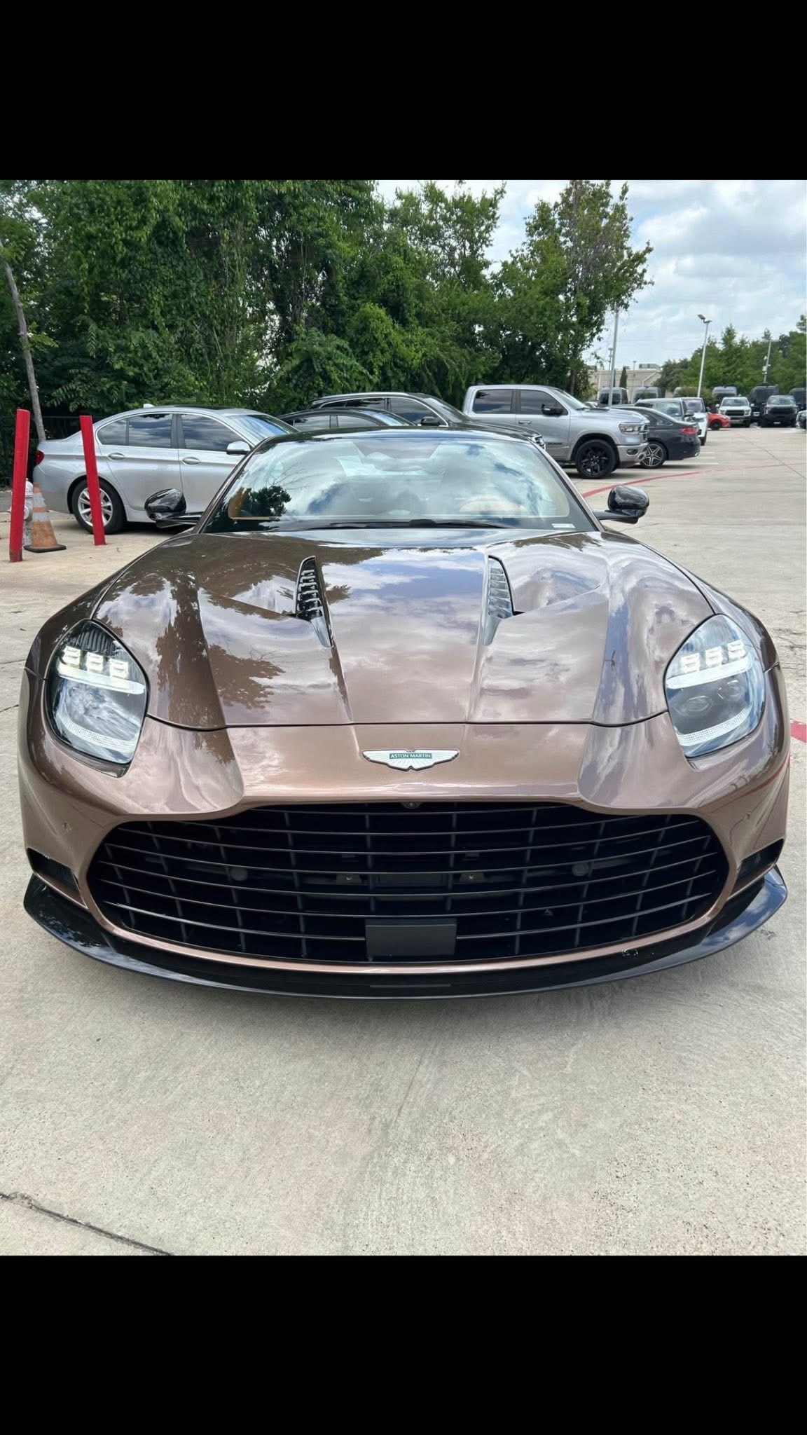 Aston Martin Vanquish Coupe